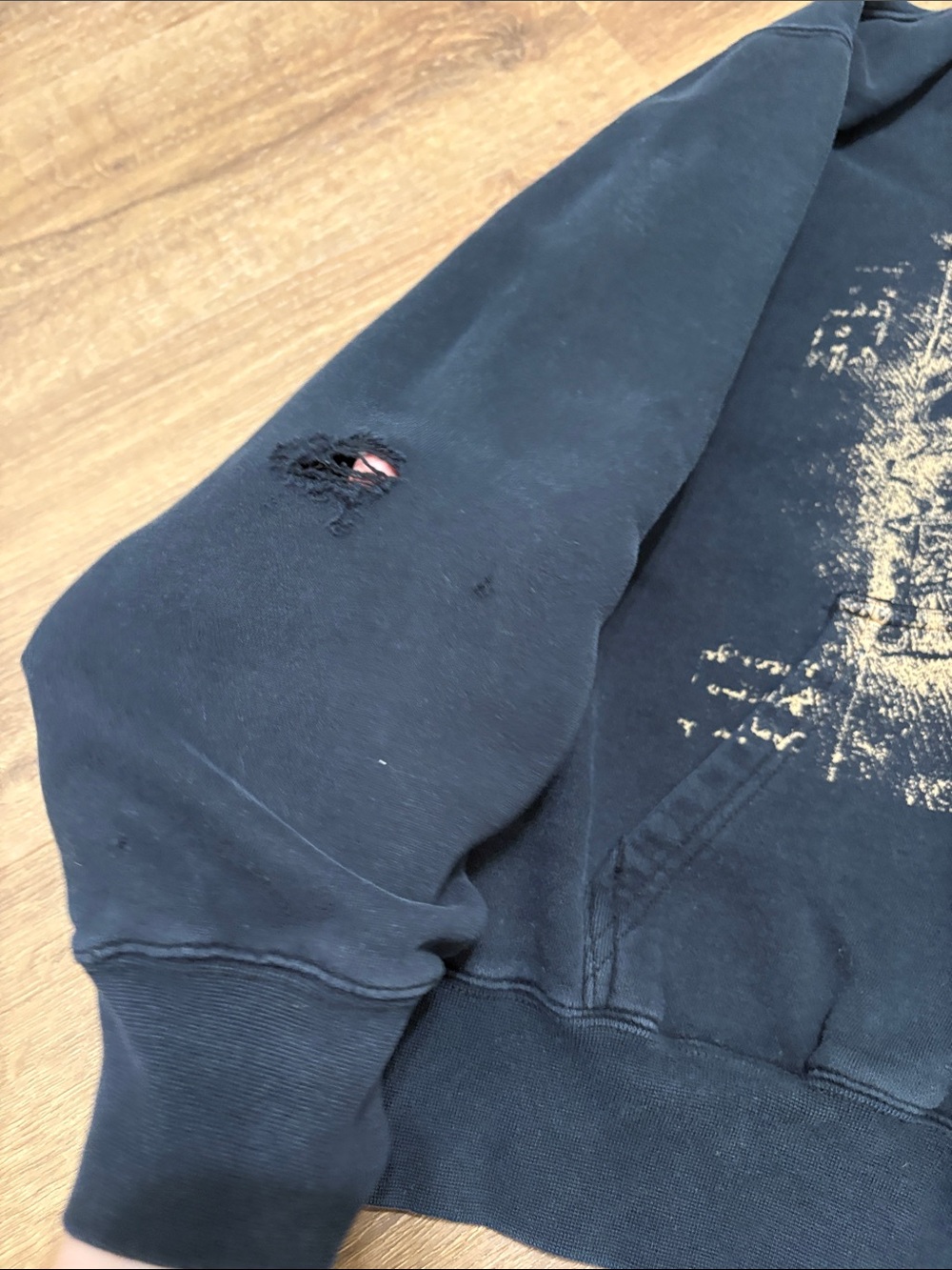 As I Lay Dying Graphic Distressed Zip-Up Hoodie Size Large - Picture 3 of 14